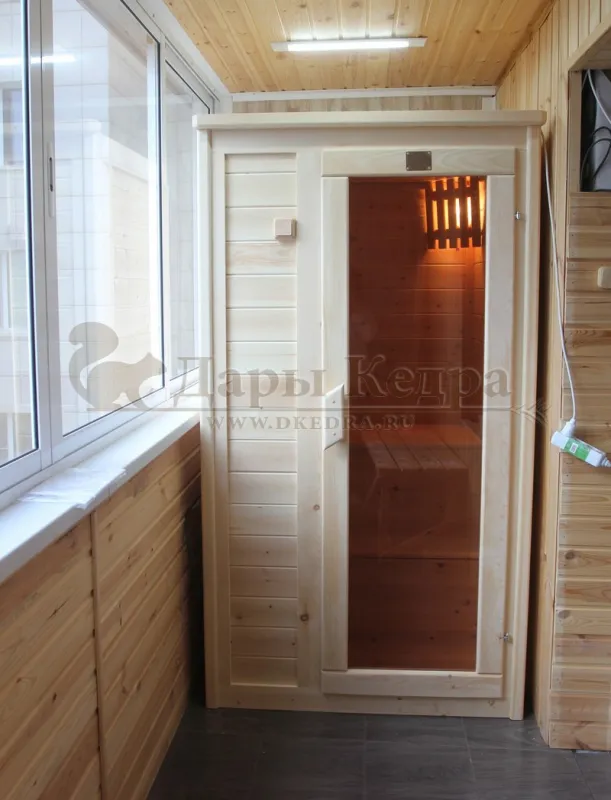 Одноместная финская сауна кабина из кедра с электрокаменкой